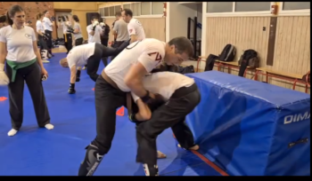 Travail du combat au sein du club de Krav-maga et de combat à @villededammarieleslys