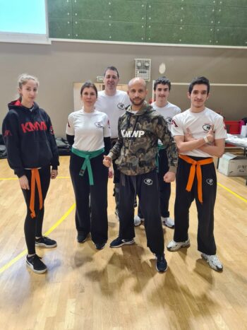 Une partie de la team du club KMVM au stage d’hiver de la @kravmaga_fekm_rd