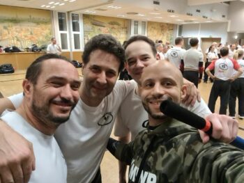 Une belle photo qui retrace nos belles aventures au sein de la FEDERATION EUROPEENNE DE KRAV MAGA (OFFICIEL)