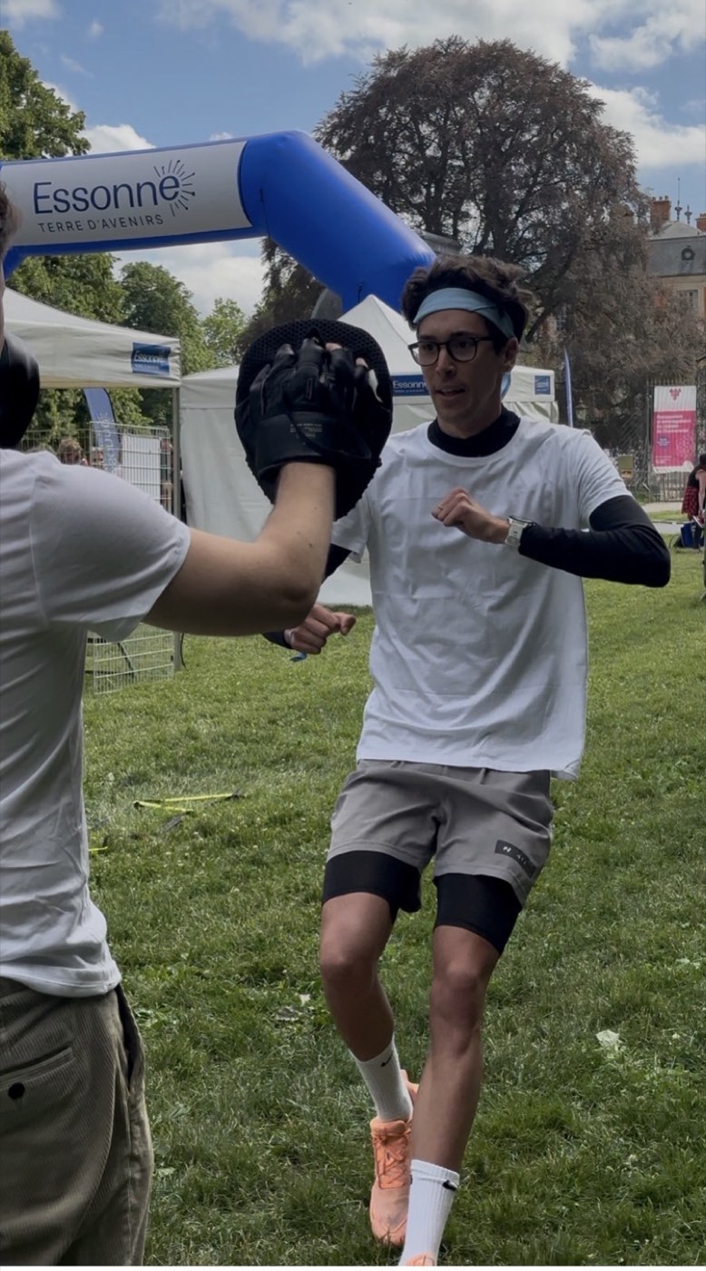 Challenge sportif collectif en extérieur